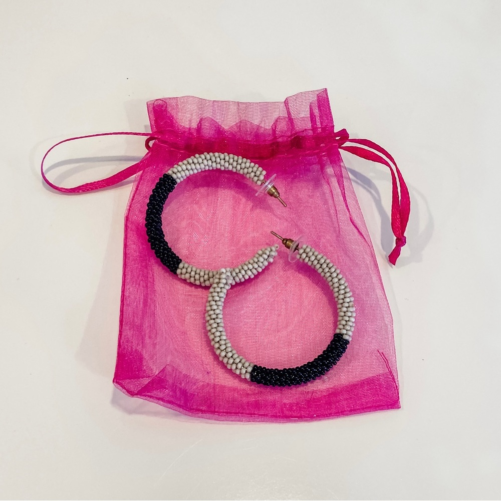 FREE GIFT INCL’D w/Purchase of Ink & Alloy Block Beaded Hoop Earring Black/Cream